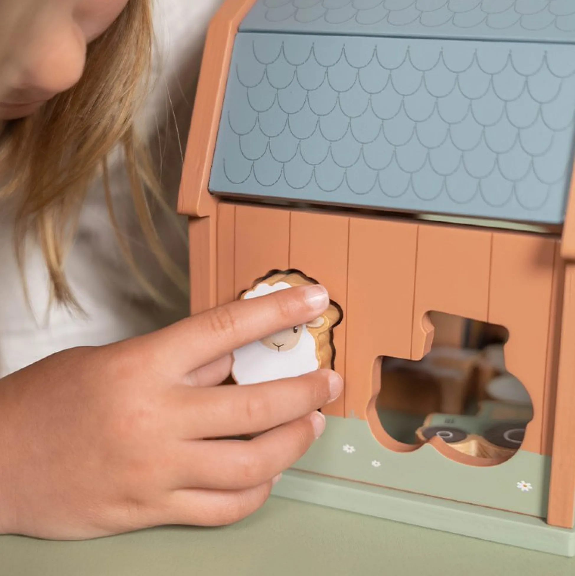 Shape sorter Little Farm