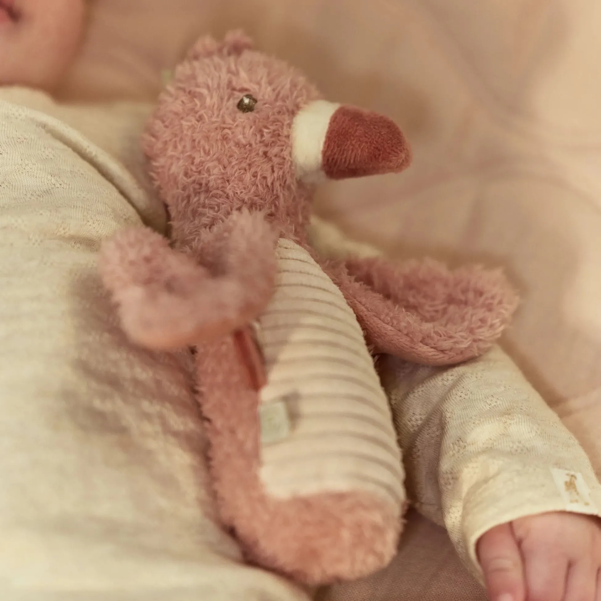 Squeeze rattle Flamingo - Pink
