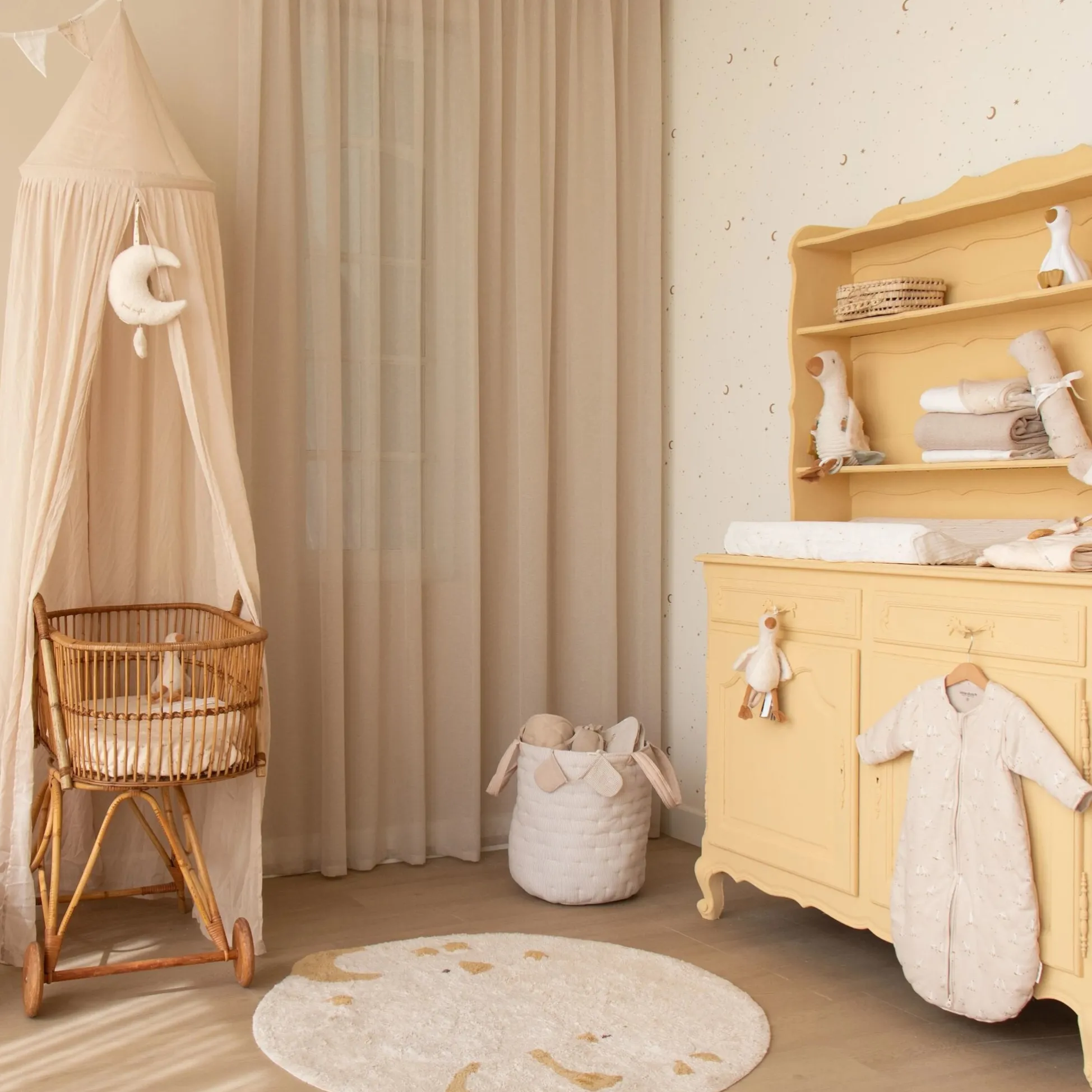 Storage basket large - Beige - Essentials