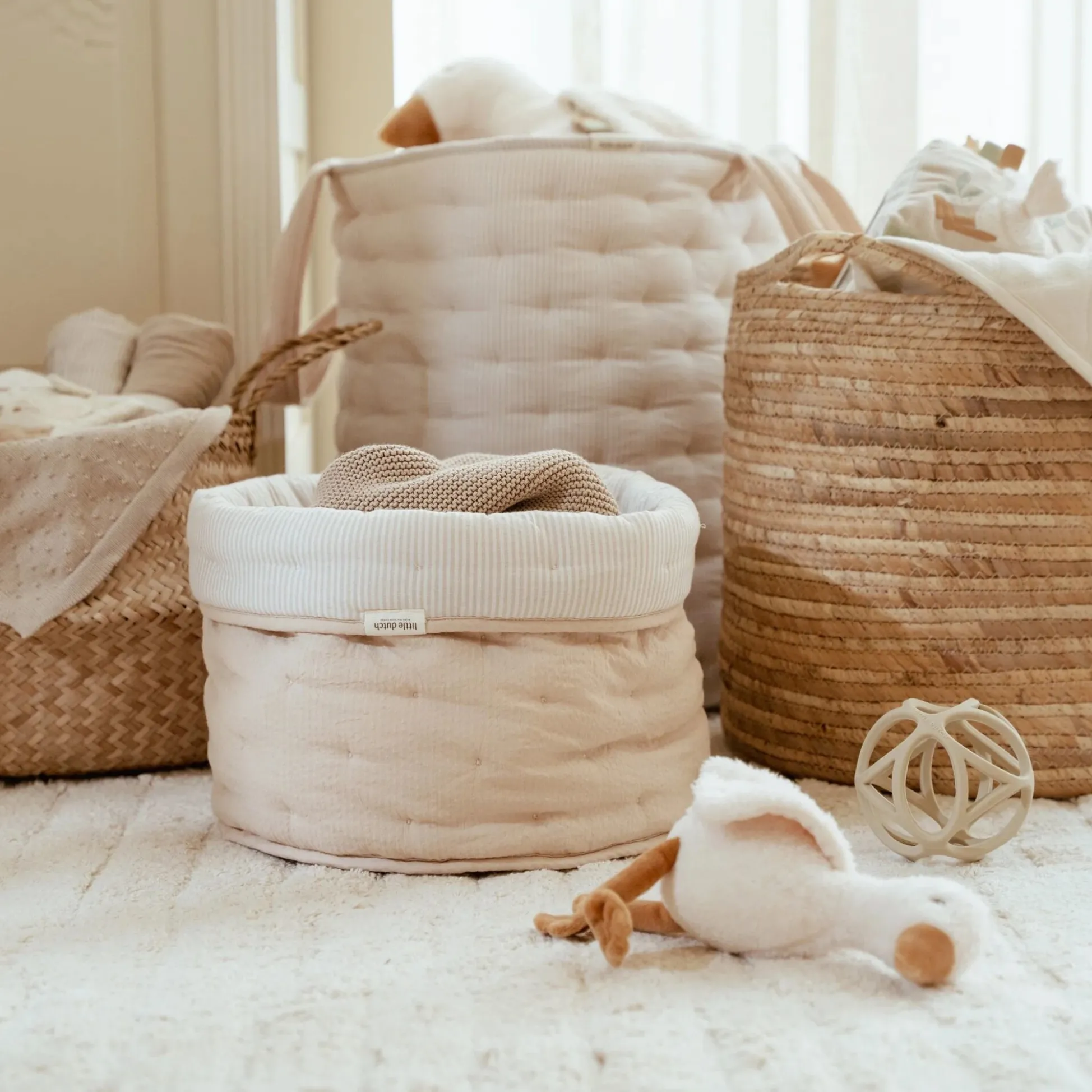 Storage basket large - Beige - Essentials