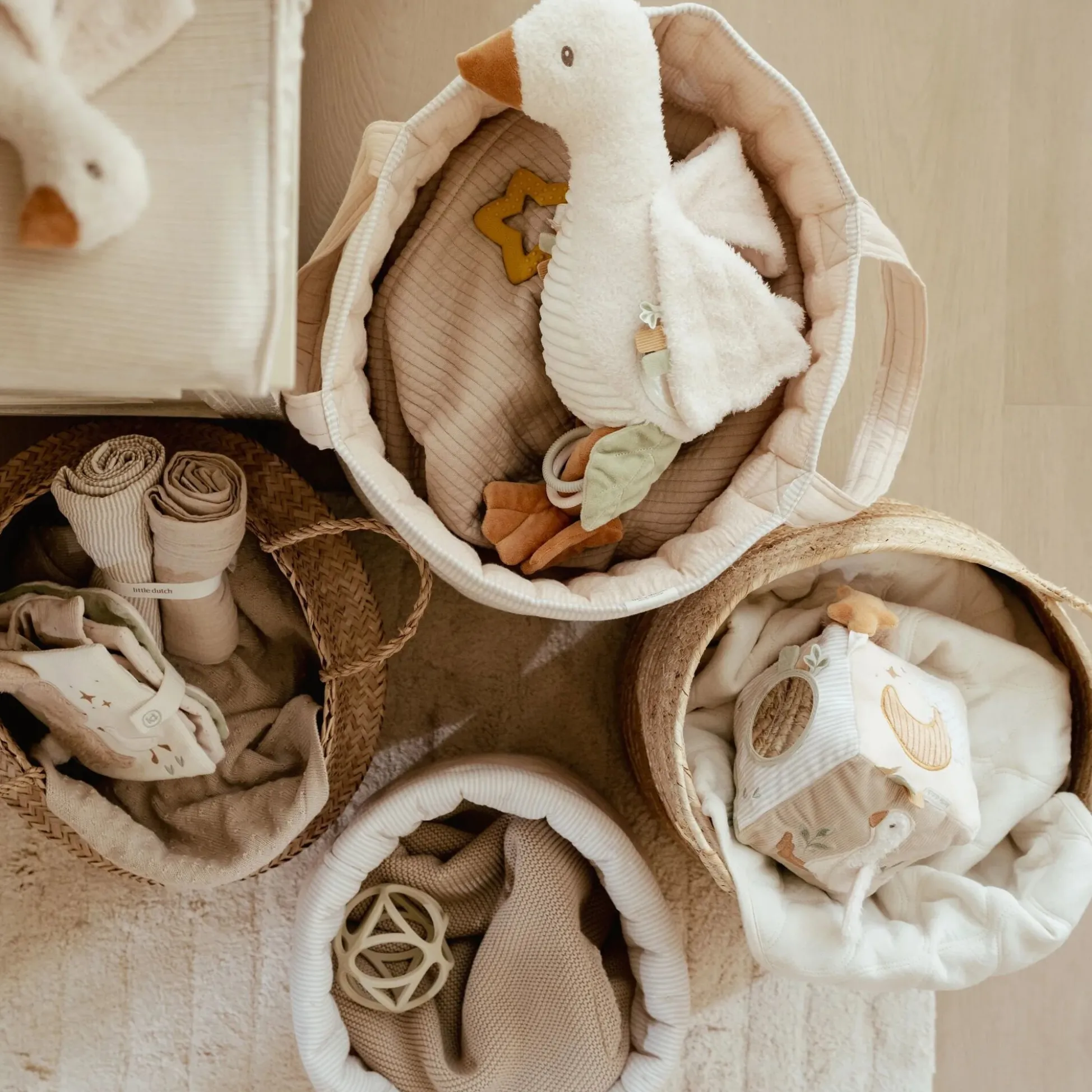 Storage basket large - Beige - Essentials