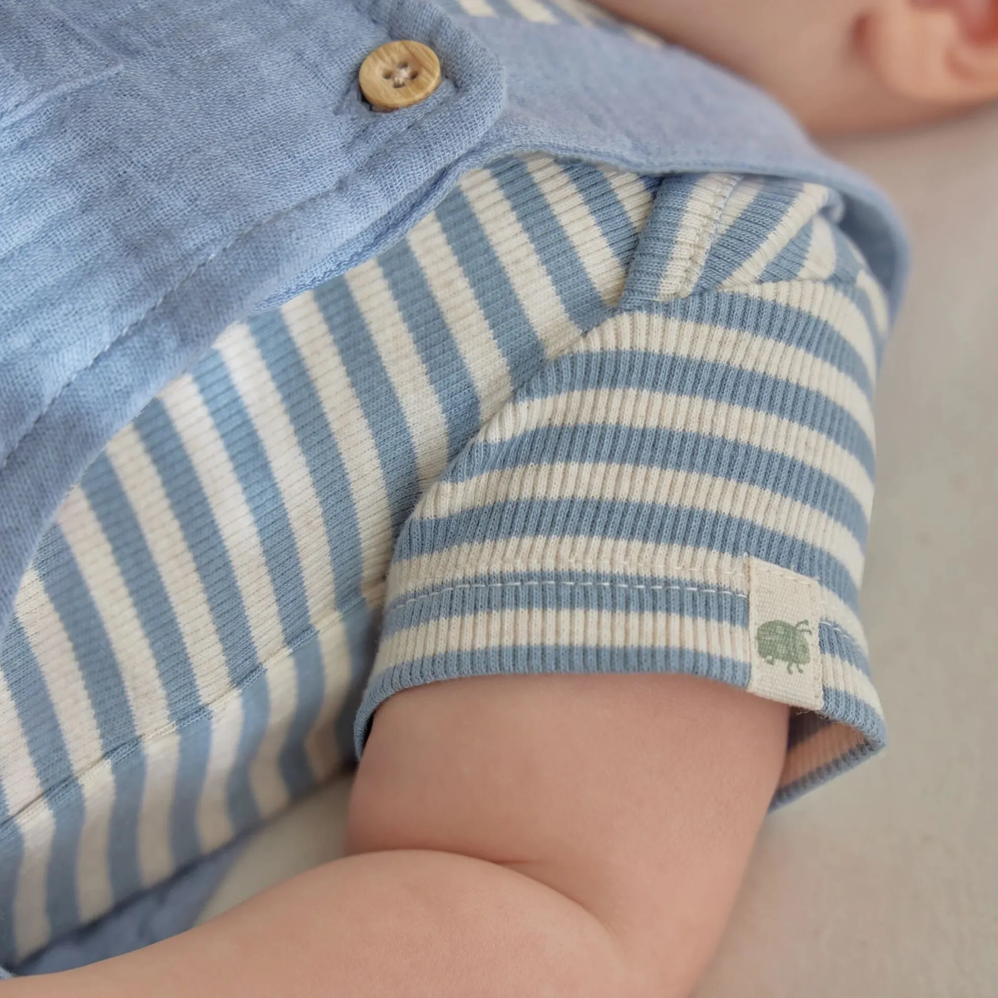 Striped short-sleeve romper - Blue