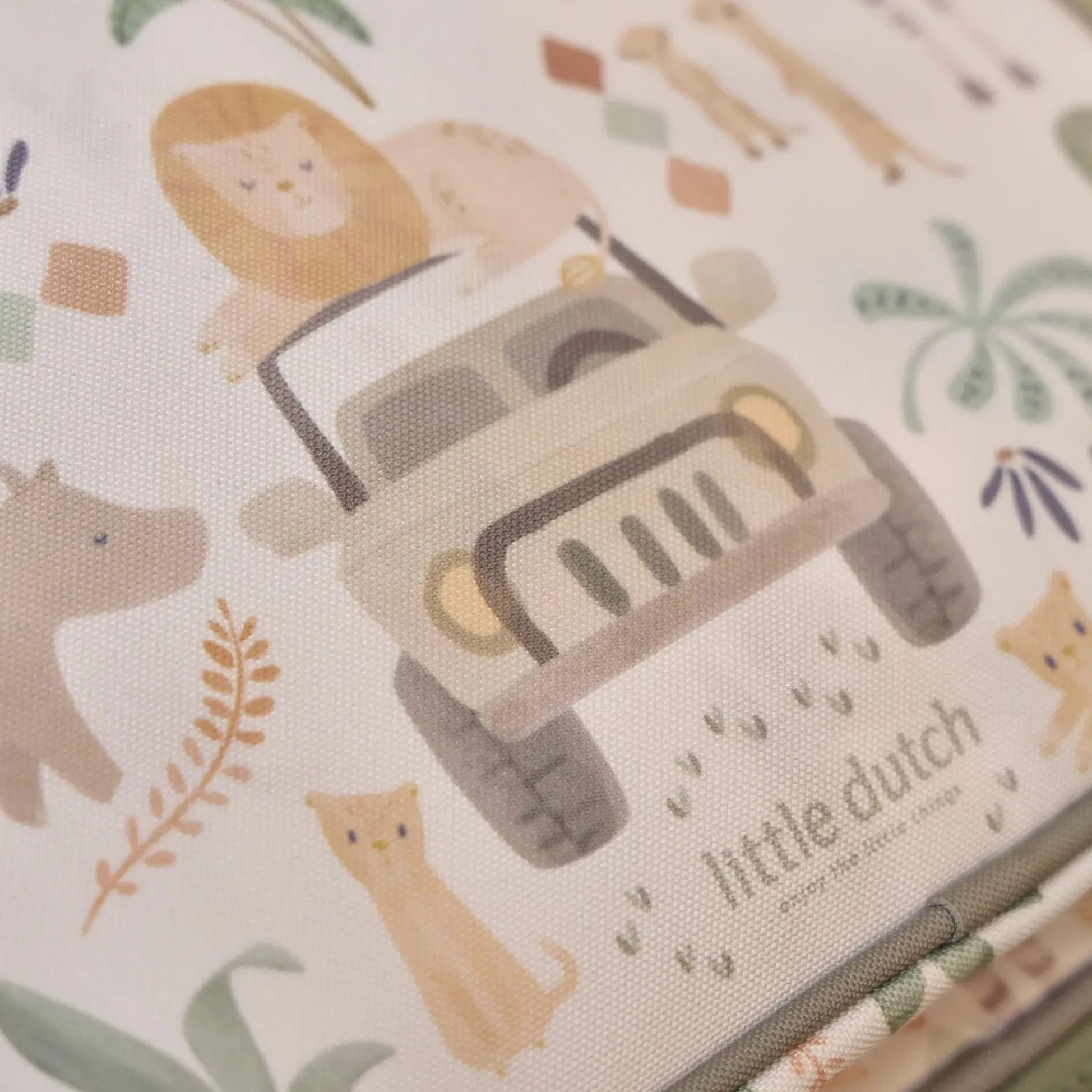 Suitcase - Safari Friends