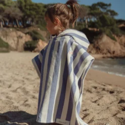 Swim Coll. 26 Beach poncho Dreamy Purple stripe