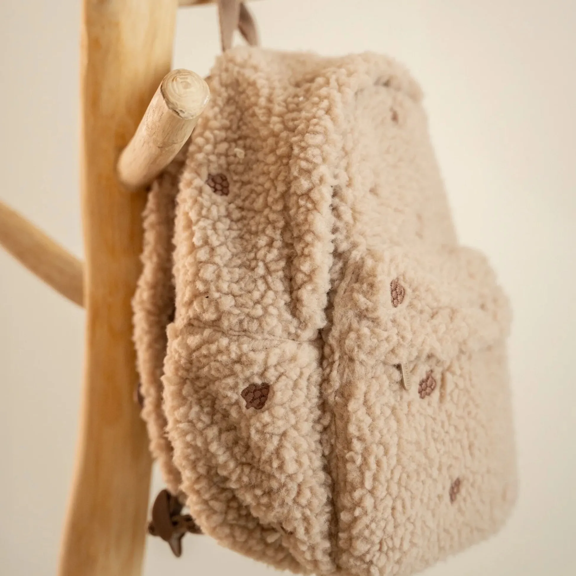 Teddy backpack taupe