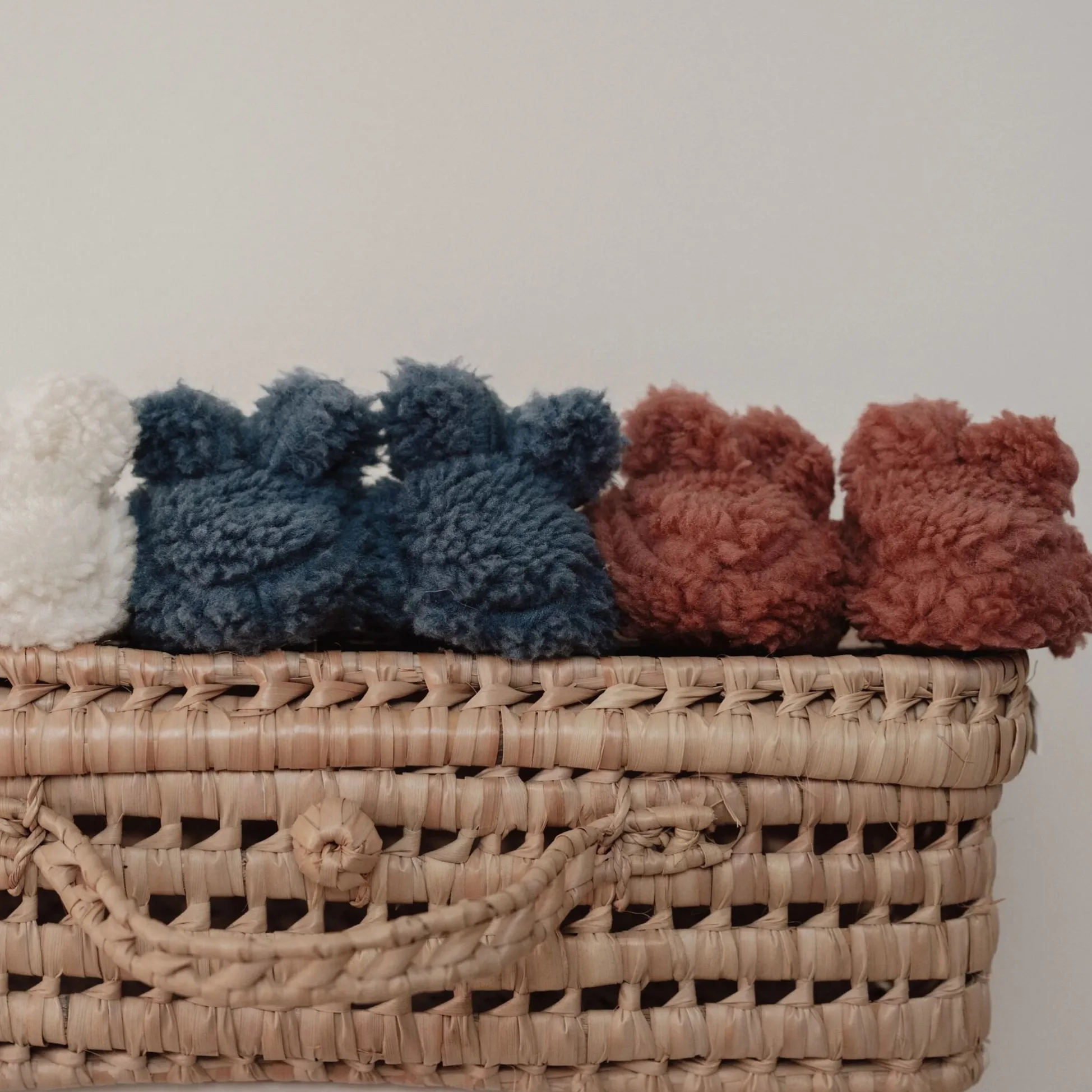Teddy slippers - Pink - Newborn Naturals