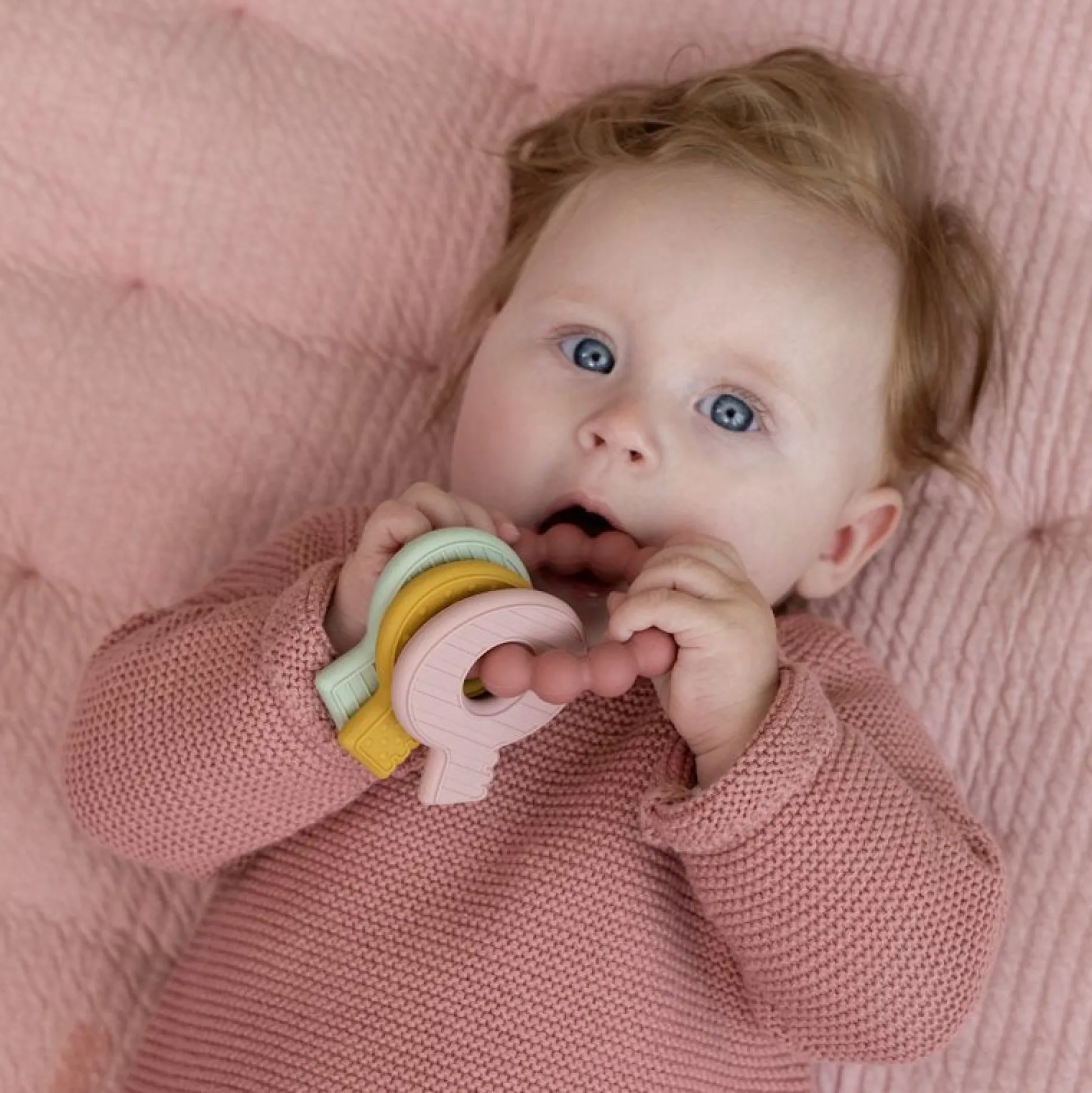 Teething toy keychain pink