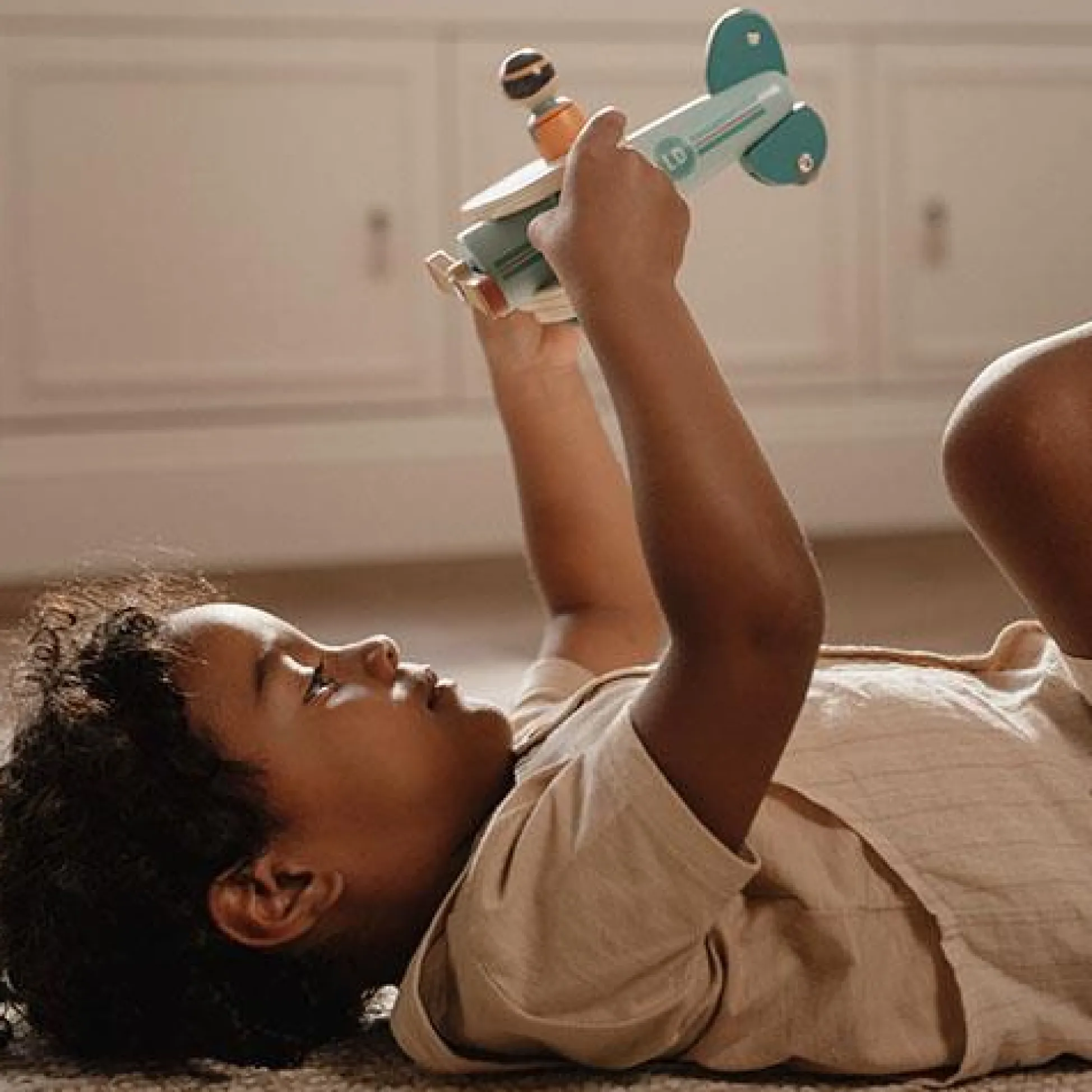 Toy airplane - Multicolored - Essentials