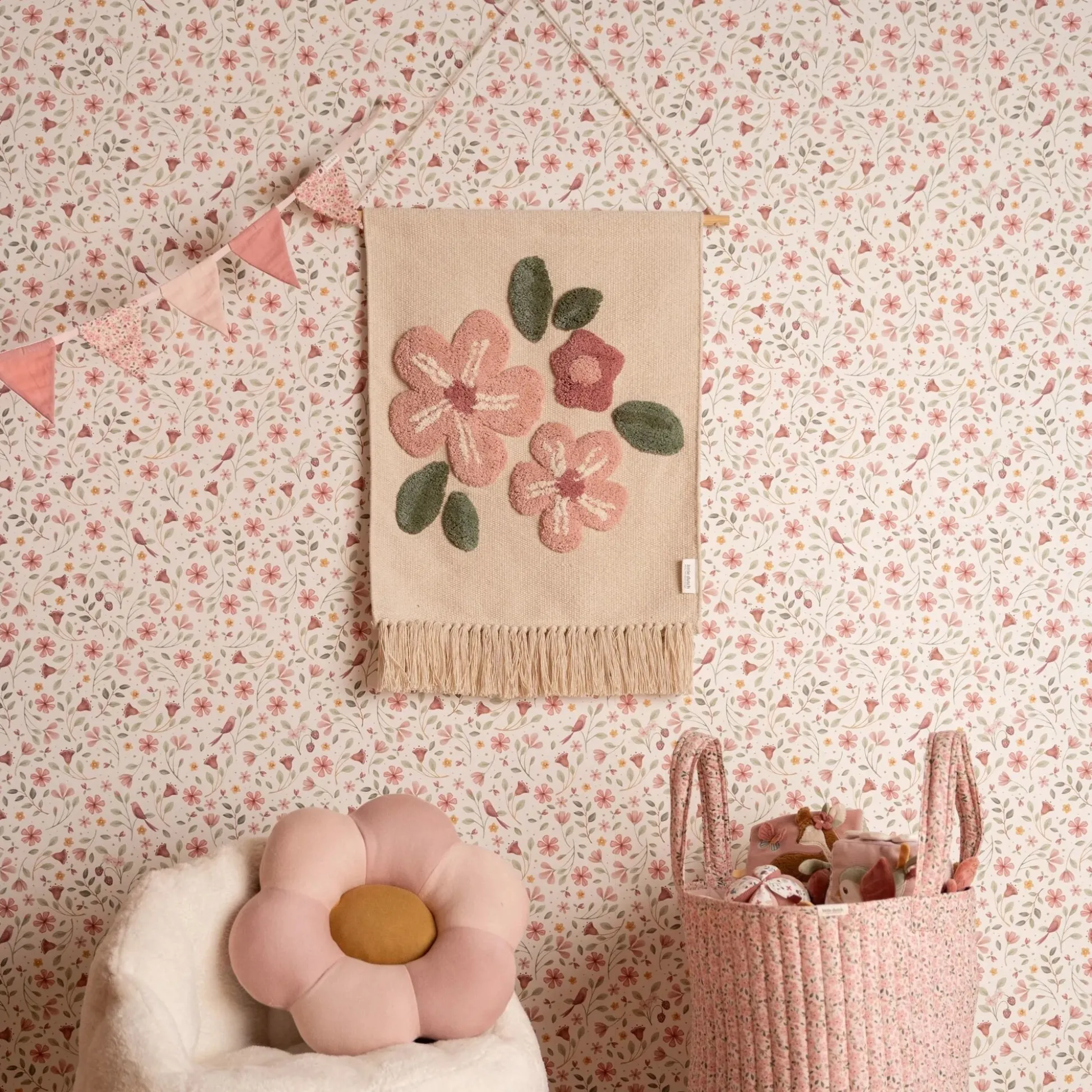Wall tapestry flower - White - Fairy Garden