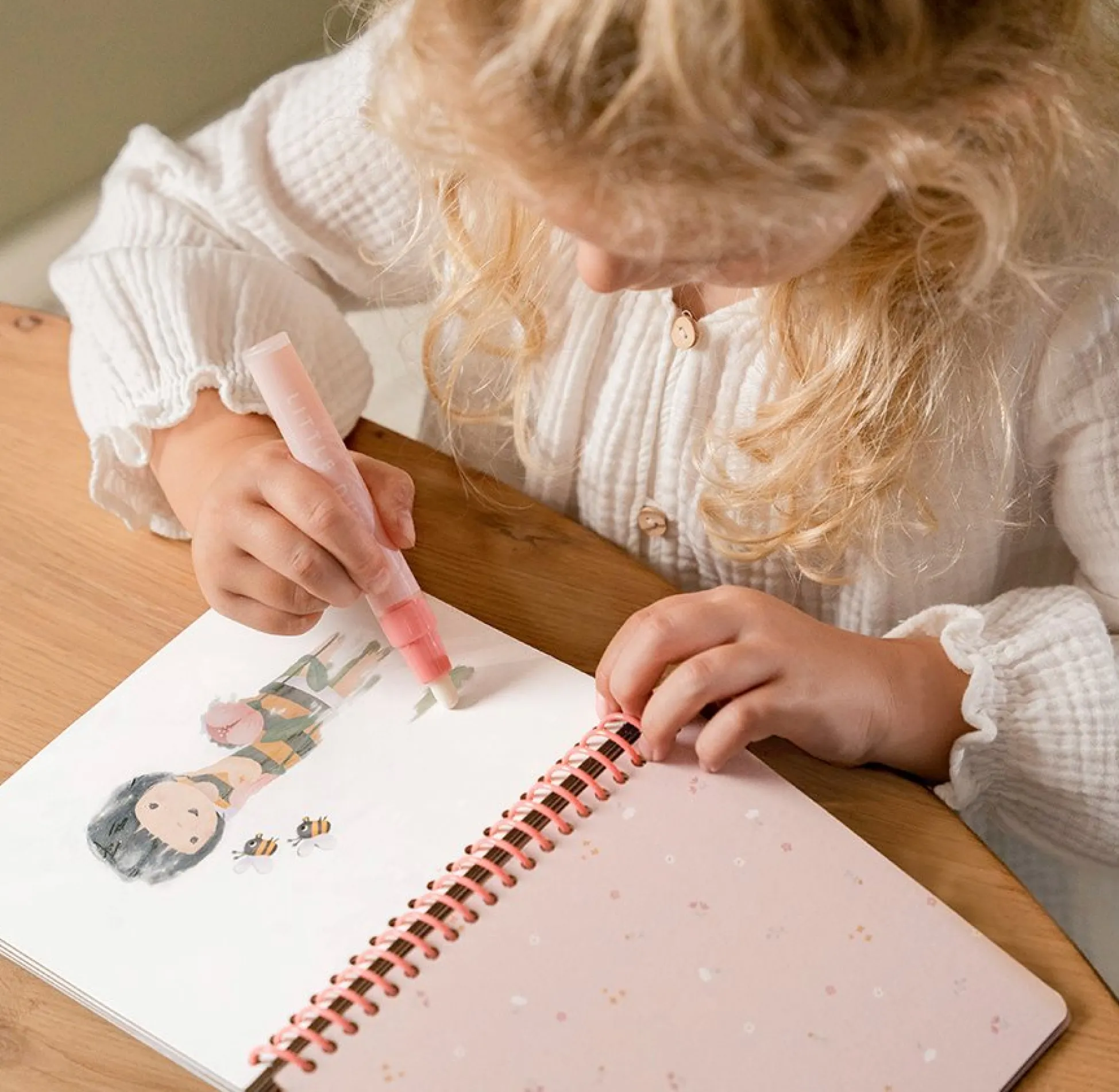 Water color book Rosa & Friends