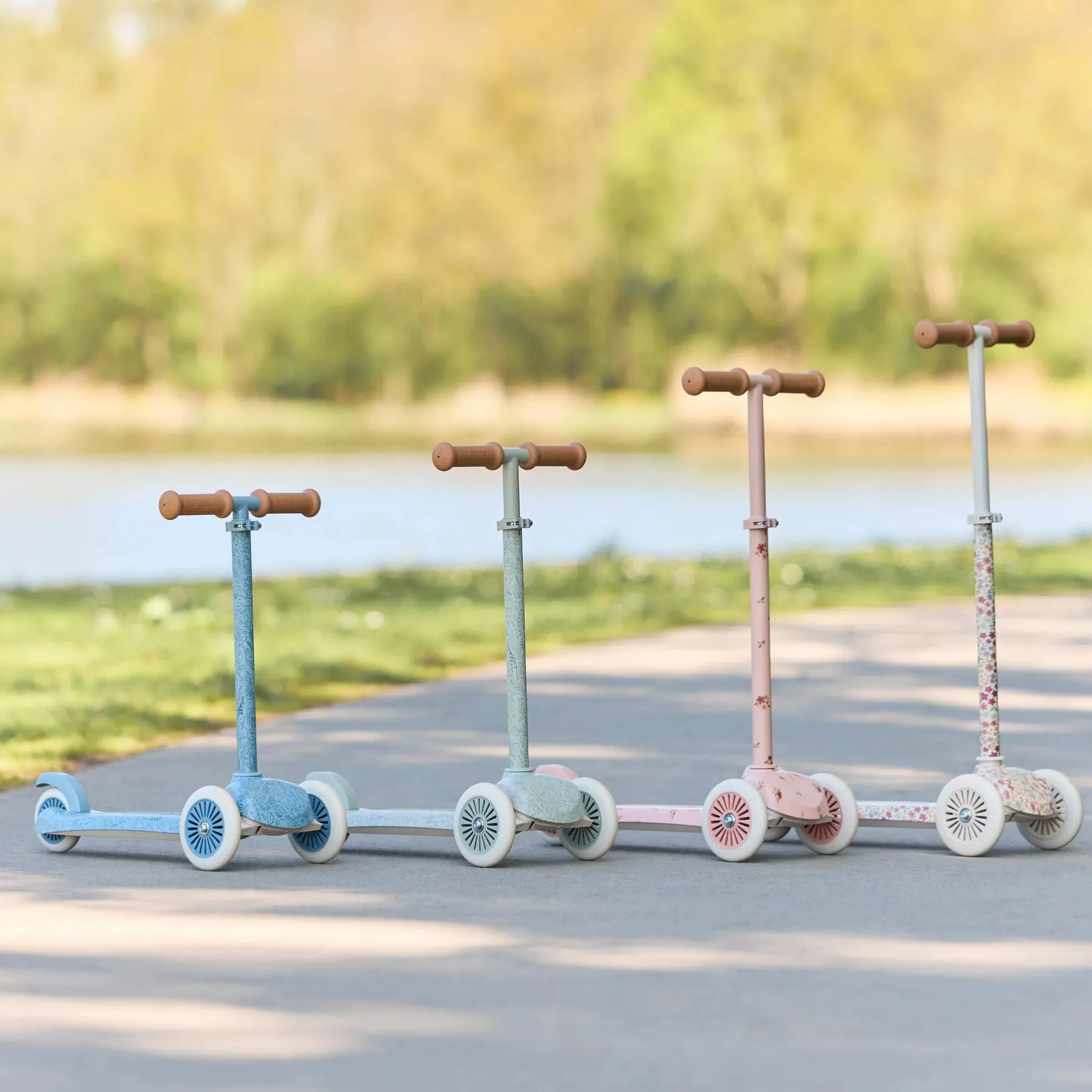 3 wheel scooter - White