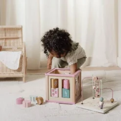 Wooden activity cube - Pink - Fairy Garden