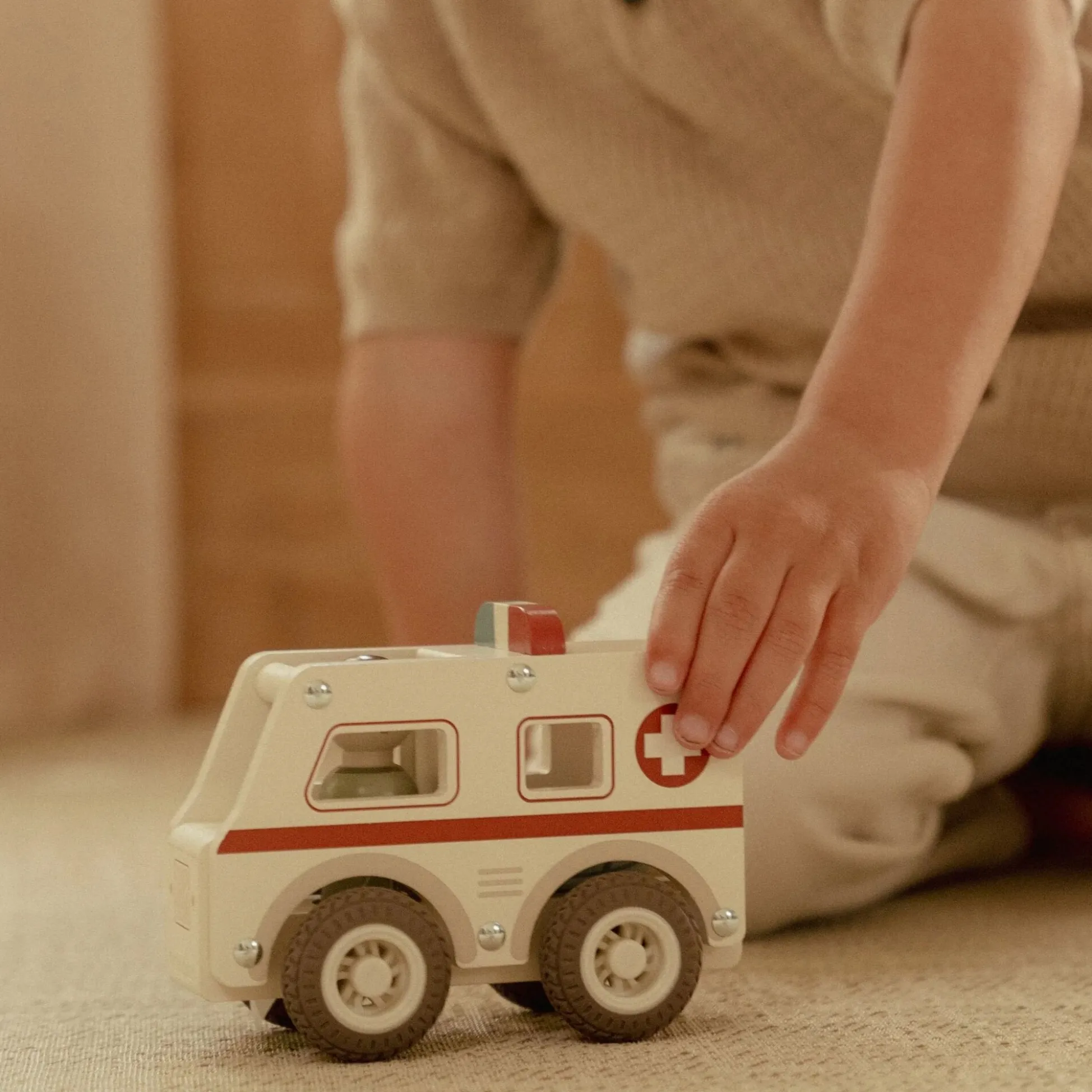 Wooden ambulance - White - Essentials