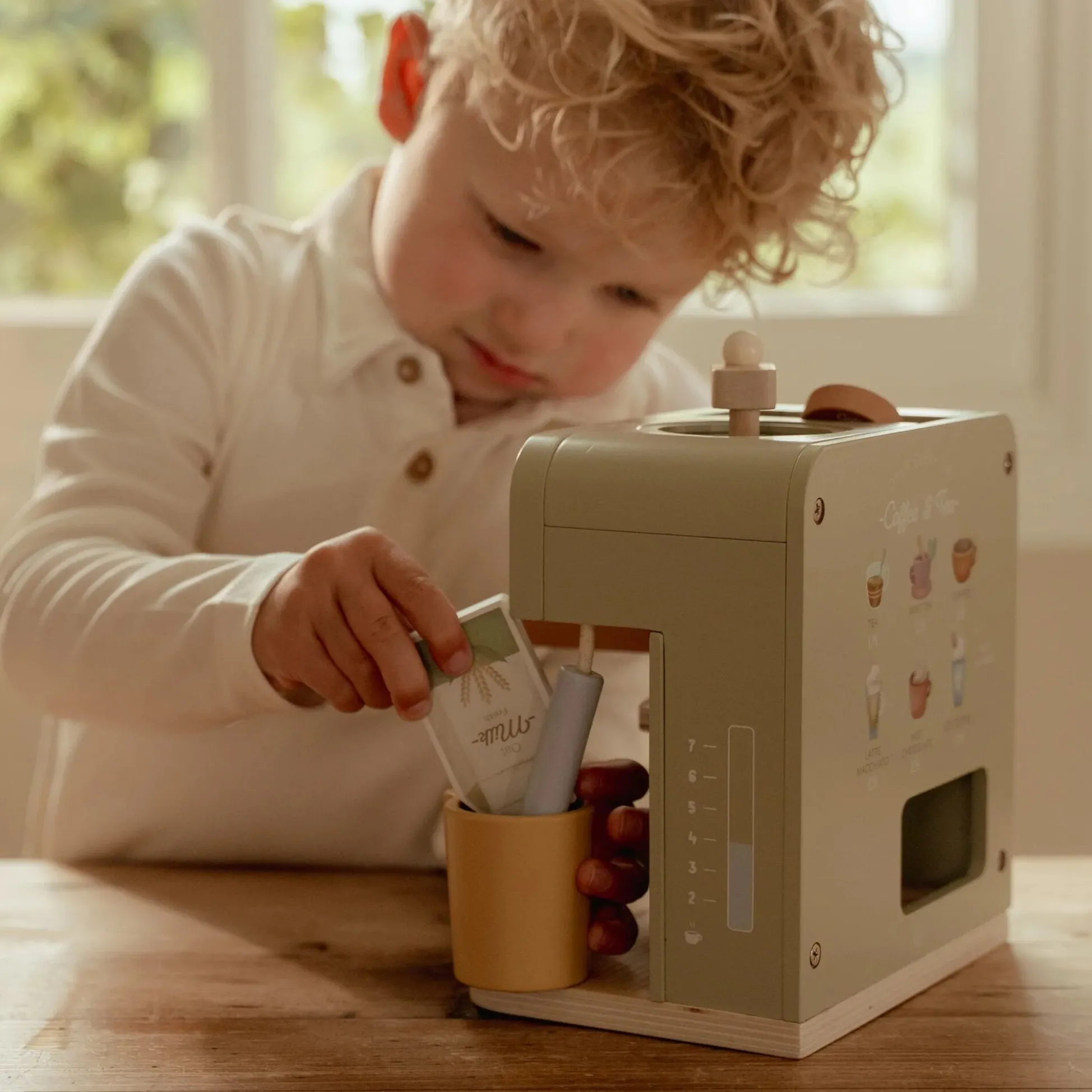 Wooden coffee maker - Green - Essentials