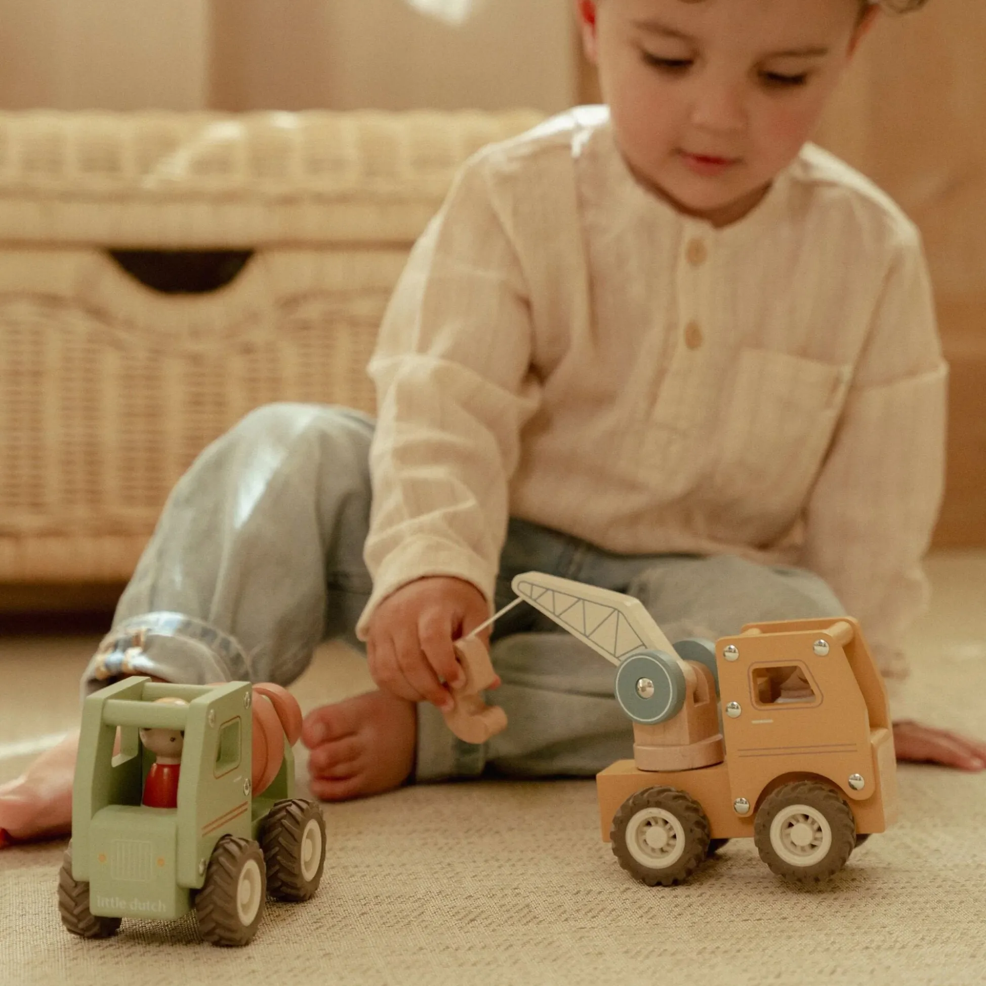 Wooden crane – Yellow – Essentials