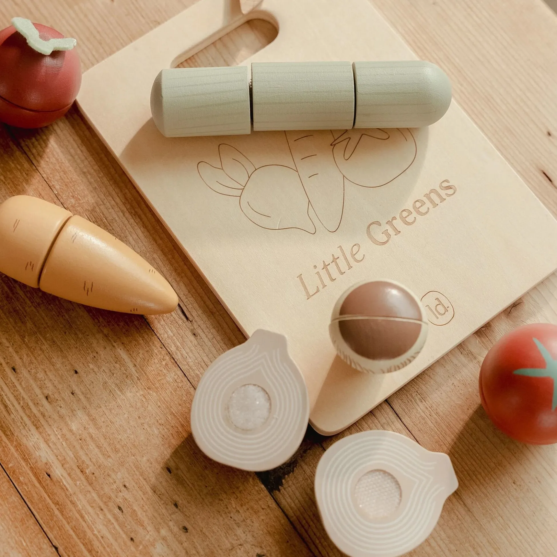 Wooden cut vegetables - Multicolored - Essentials