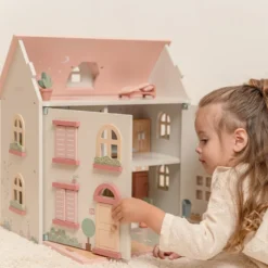 Wooden Dollhouse