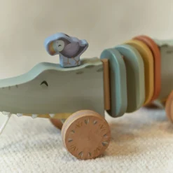 Wooden draft animal - Green