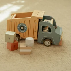 Wooden dump truck – Multicolored – Essentials