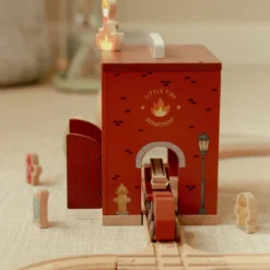 Wooden fire station – Red – Essentials