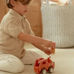 Wooden fire truck – Red – Essentials