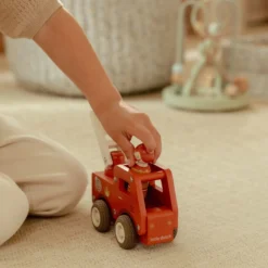 Wooden fire truck – Red – Essentials