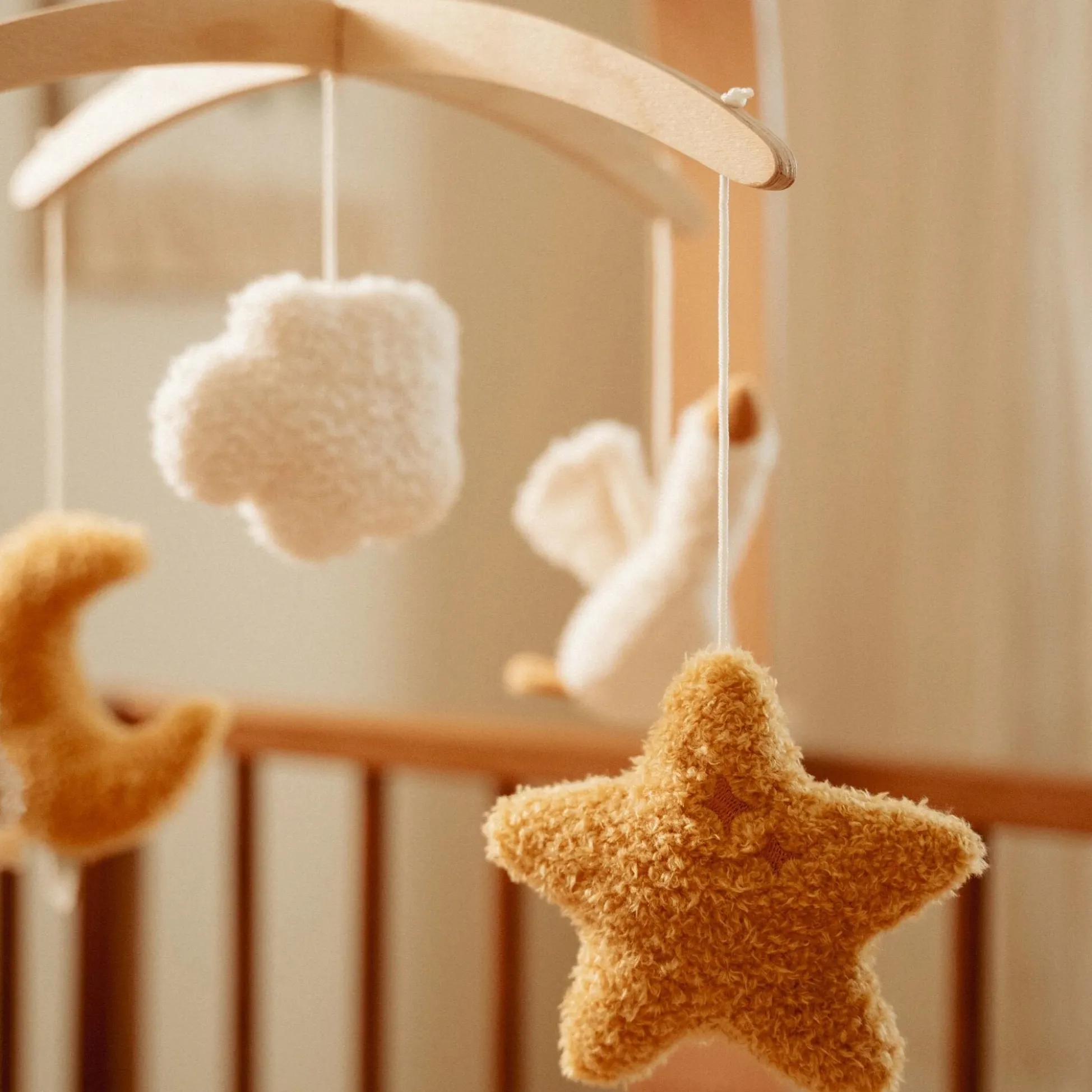 Wooden music mobile - Beige - Newborn Naturals