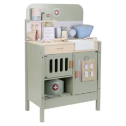 Wooden veterinary practice – Green – Essentials